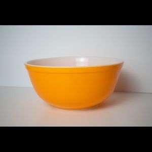 Pyrex Mixing Bowl